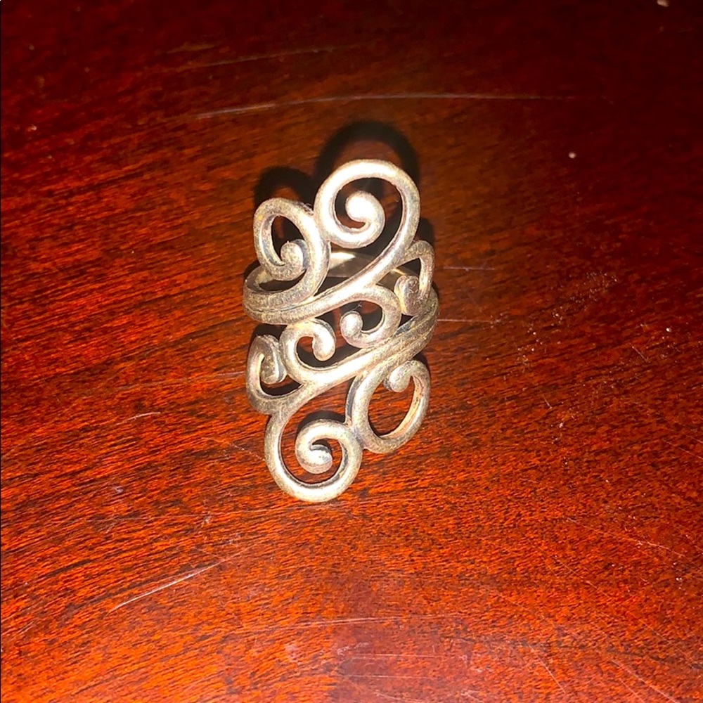 Gorgeous ring